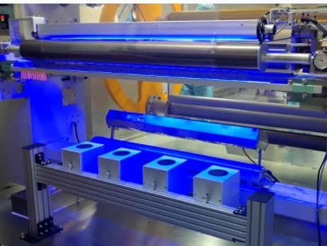 在線檢測(cè)帶霧度的薄膜瑕疵